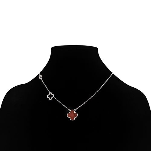 Cadena con dije en forma de flor color rojo para mujer