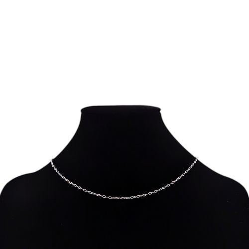 Cadena en color plateado con textura entrelazada unisex