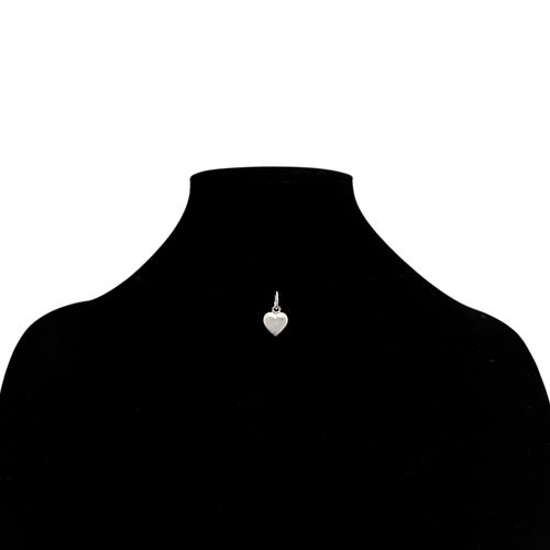 Dije color plateado en forma de corazón unisex