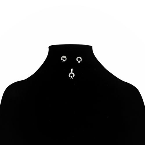 Set de aritos y dije en color plateado en forma de estrella para mujer