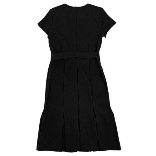 Vestido color negro con mangas cortas para mujer