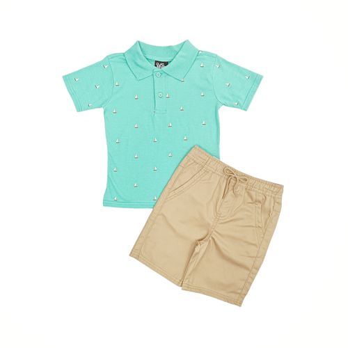Conjunto de short en bicolor con diseño estampado para niño