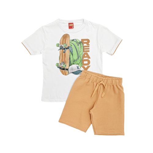 Conjunto de short bicolor con diseño estampado para niño
