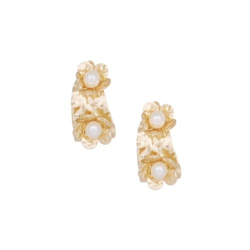 Aretes en color dorado con detalle floral para mujer