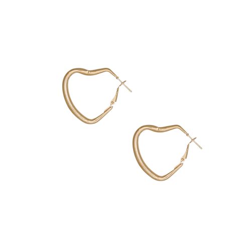 Argollas en color dorado en forma de corazón para mujer