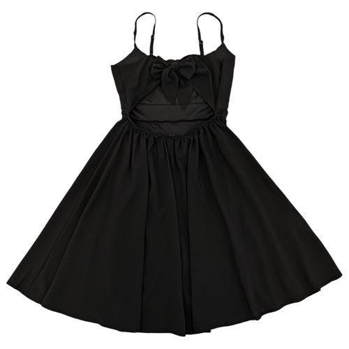 Vestido color negro de vuelo con abertura en la espalda para mujer