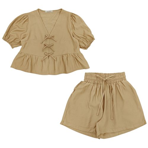 Conjunto de short casual en color café claro para mujer