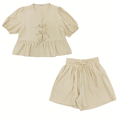 Conjunto de short casual en color beige para mujer