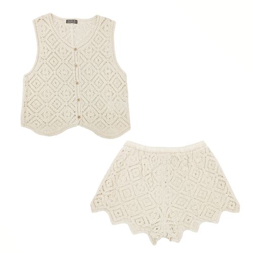 Conjunto con short tipo salida de baño tejido en color beige para mujer