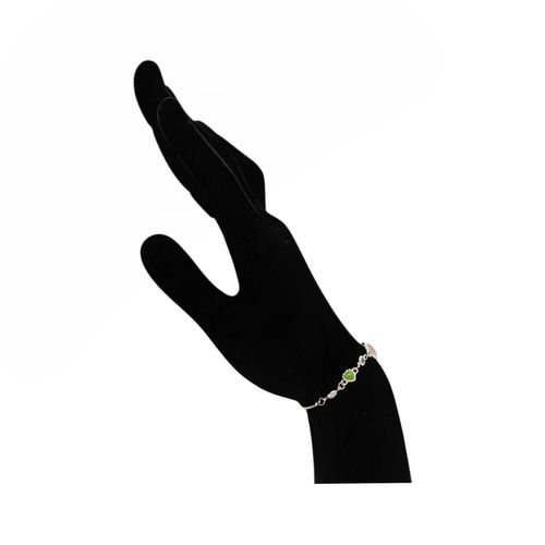 Pulsera plateada con detalle de corazón para mujer