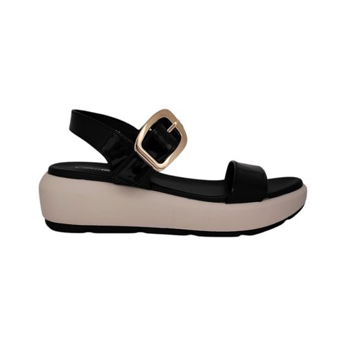 Sandalias de plataforma en color negro para mujer