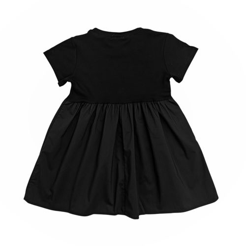 Vestido color negro de manga corta con detalle de corazón para niña