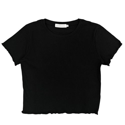 Camiseta cropped color negro con cuello redondo estilo básica para mujer