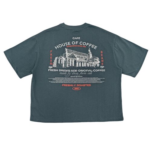 Camiseta color azul oscuro con diseño estampado y cuello redondo para hombre