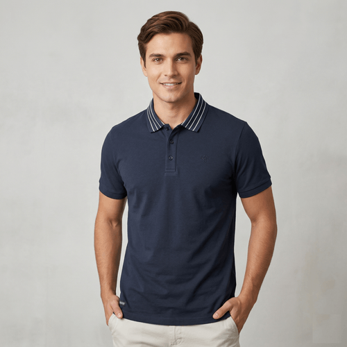 Camisa tipo Polo color azul con detalle en cuello clásico para hombre
