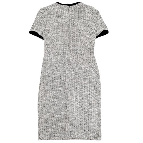 Vestido recto texturizado bicolor con detalle de chongas para mujer