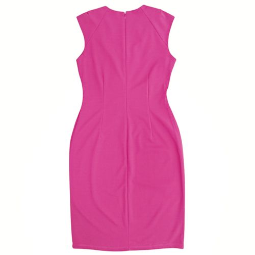 Vestido recto color fucsia desmangado con detalle fruncido para mujer